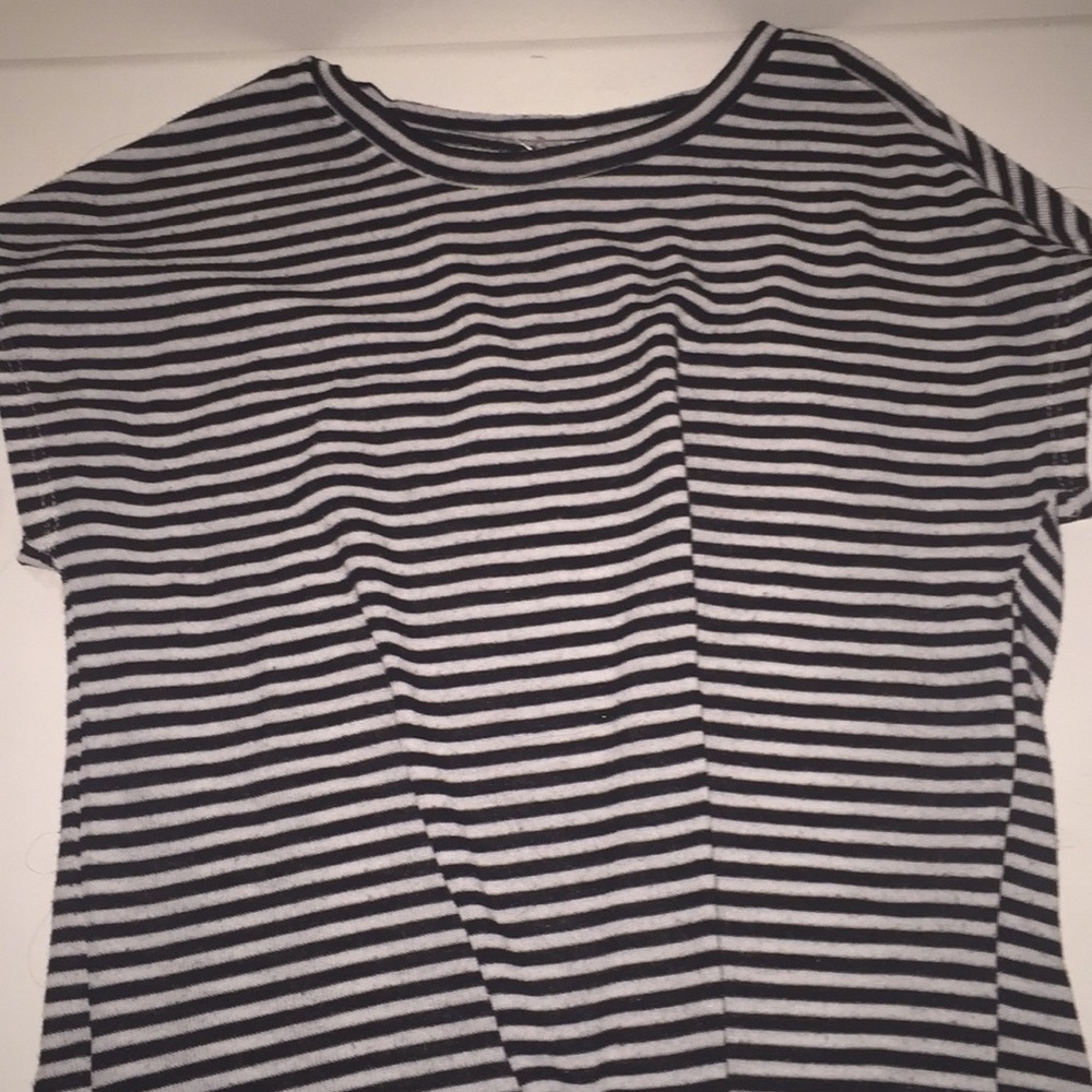 Striped cropped shirt